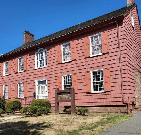 Boxwood Hall, Elizabeth